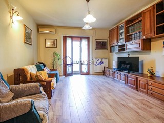 Appartamento in Vendita a Pisa, 340'000&euro;, 172 m², con Box