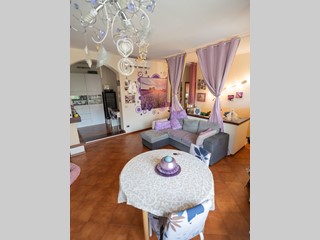 Quadrilocale in Vendita a Lucca, zona Sorbano Del Vescovo, 240'000&euro;, 85 m², arredato