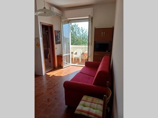 Monolocale in Vendita a Sarzana, zona Marinella di Sarzana, 110'000&euro;, 40 m², arredato