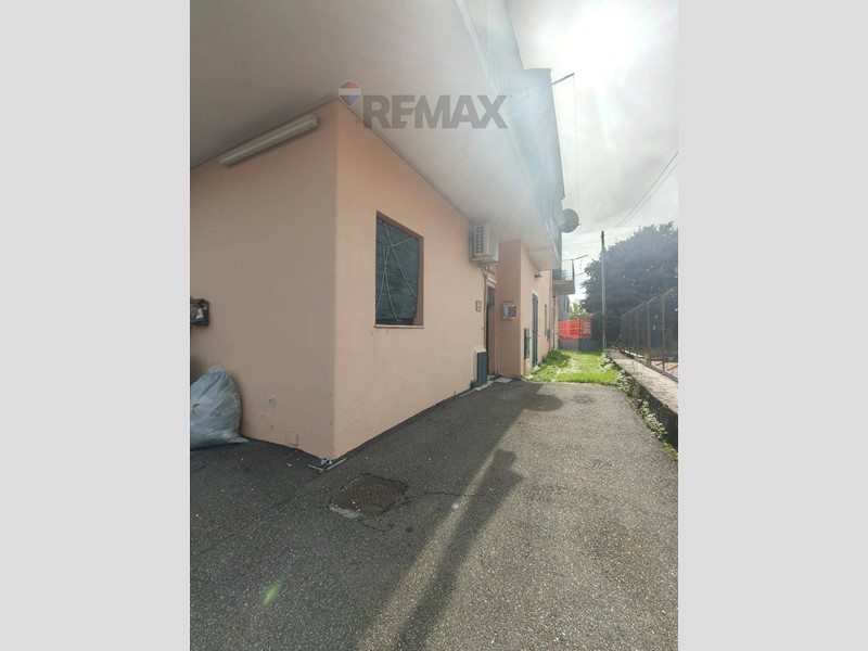 Trilocale in Vendita a Aci Sant'Antonio, 55'000&euro;, 50 m²