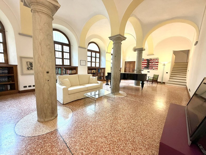 Trilocale in Vendita a Alessandria, 230'000&euro;, 140 m²