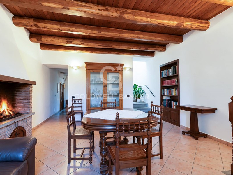 Appartamento in Vendita a Viterbo, 175'000&euro;, 138 m²