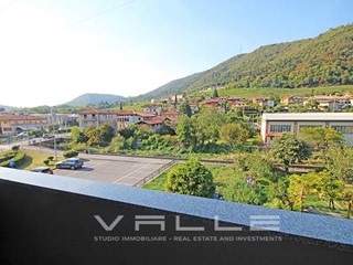 Attico in Affitto a Entratico, 750&euro;, 122 m²
