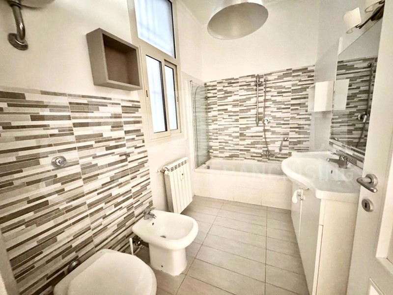 Trilocale in Vendita a Roma, 550'000&euro;, 83 m²