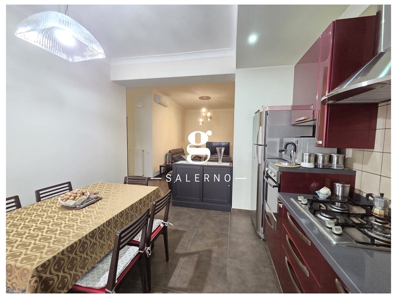 Trilocale in Vendita a Salerno, 248'000&euro;, 100 m²