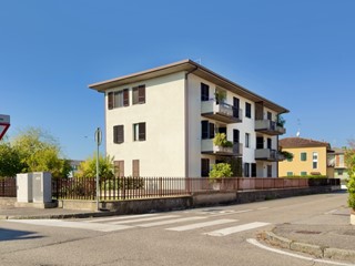 Quadrilocale in Vendita a Brescia, zona Brescia Est, 179'000&euro;, 117 m², con Box