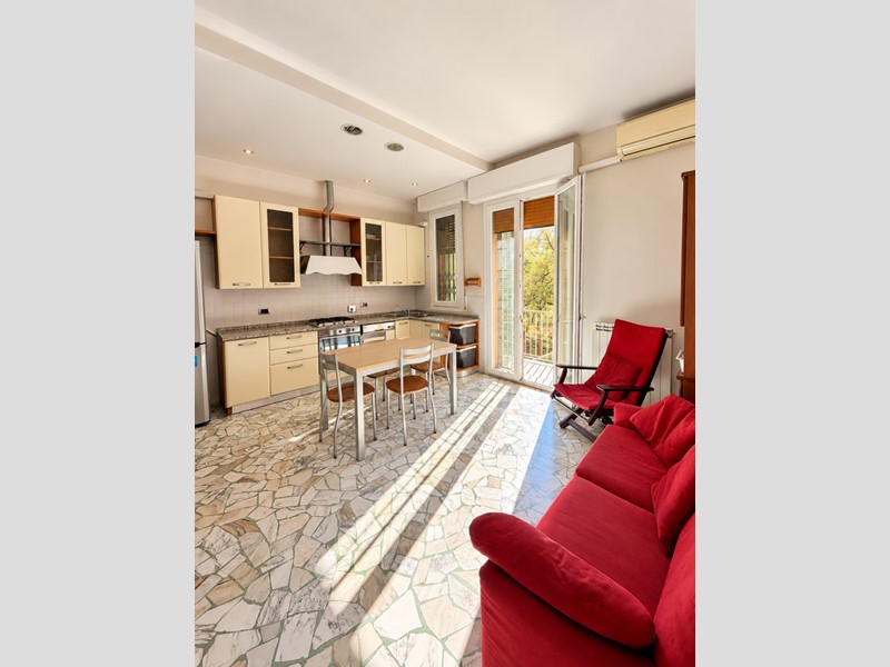 Quadrilocale in Vendita a Bologna, 238'000&euro;, 82 m², con Box