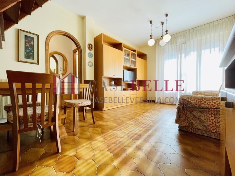 Quadrilocale in Affitto a Camaiore, zona Lido di Camaiore, 2'200&euro;, 95 m², arredato