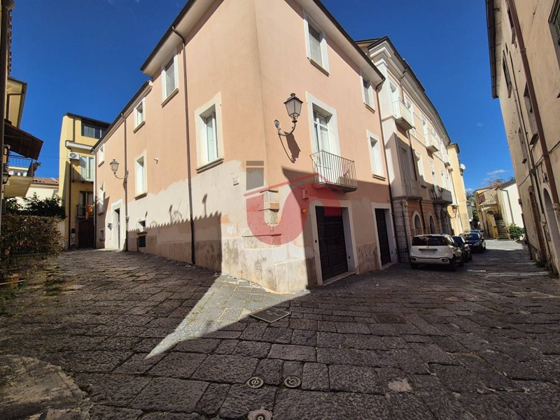 Trilocale in Affitto a Benevento, 680&euro;, 75 m²