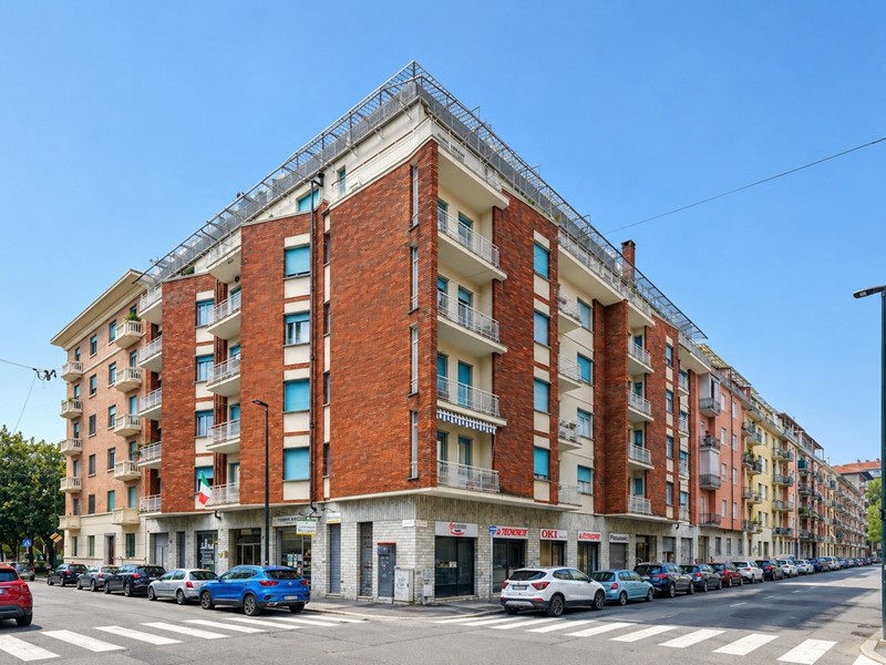 Quadrilocale in Vendita a Torino, 250'000&euro;, 110 m²