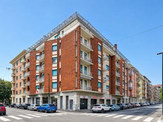 Quadrilocale in Vendita a Torino, 250'000&euro;, 110 m²