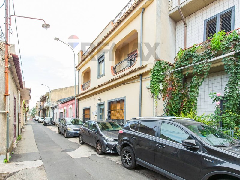 Appartamento in Vendita a Belpasso, 120'000&euro;, 120 m²