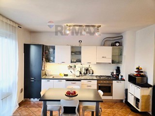Bilocale in Affitto a Milano, 1'200&euro;, 72 m²