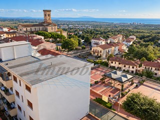 Appartamento in Vendita a Rosignano Marittimo, 265'000&euro;, 120 m², con Box