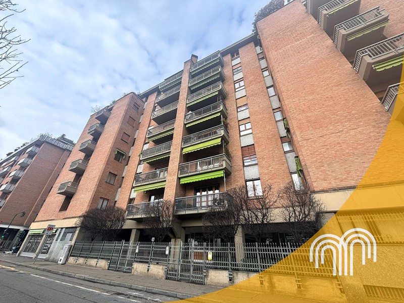 Appartamento in Vendita a Torino, 699'000&euro;, 190 m²