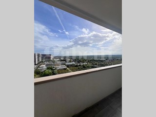 Appartamento in Vendita a Barletta, 206 m², con Box