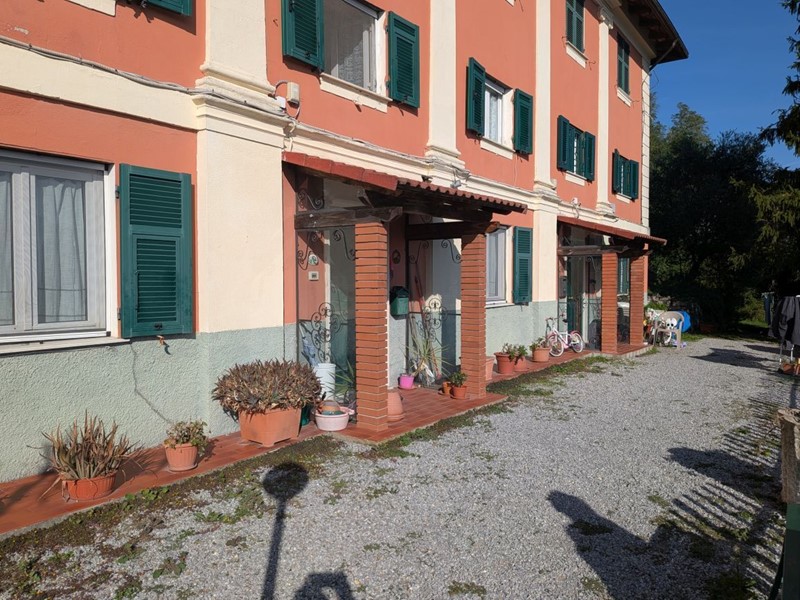 Appartamento in Vendita a Genova, 85'000&euro;, 124 m²