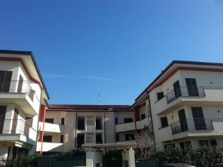 Trilocale in Vendita a Novedrate, 1'790€, 100 m², con Box