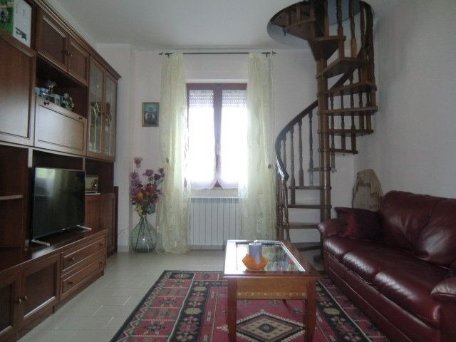 Quadrilocale in Vendita a Ponsacco, zona Periferia, 83'000€, 120 m²