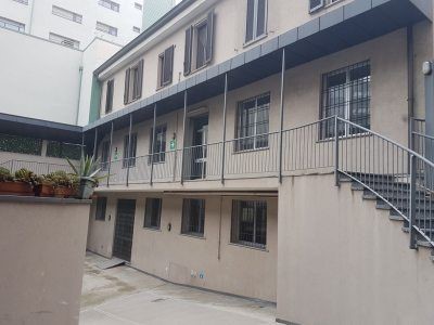 Laboratorio in Affitto a Milano, zona Corvetto, 4'000€, 400 m²