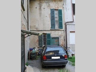 Rustico in Vendita a Verano Brianza, zona Valle dei Mulini, 45'000€, 90 m²