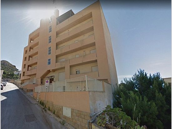 Quadrilocale in Vendita a Erice, zona Via Sant'Anna, 155'000&euro;, 130 m², con Box