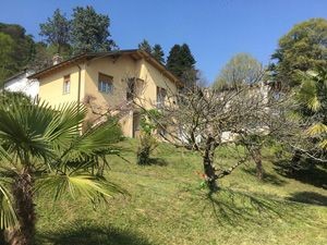 Villa bifamiliare in Vendita a Casciago, 210'000€