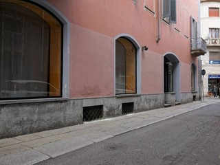 Ufficio in Affitto a Alessandria, 1'200€, 240 m²