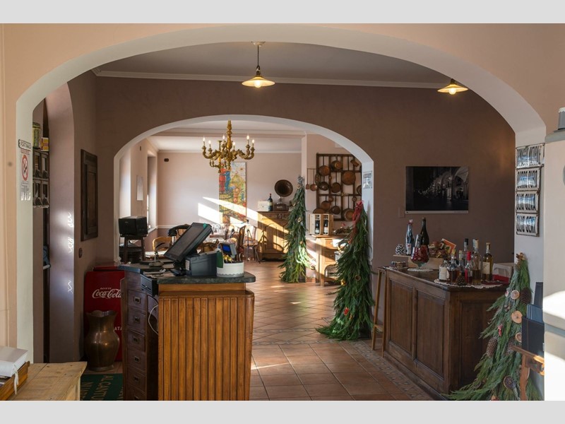 Attività commerciale in Vendita a San Pietro Mosezzo, zona Via Roma 50, 200 m², arredato