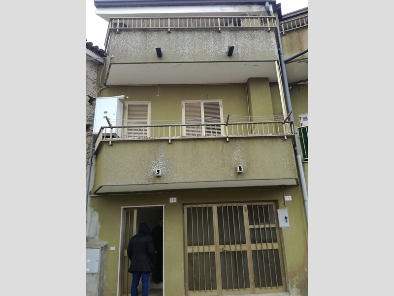 Casa Indipendente in Vendita a Vibo Valentia, zona zambrone, 73'500€, 190 m², arredato, con Box