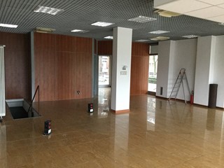 Negozio in Affitto a Fidenza, zona Via Togliatti 4, 1'600€, 250 m²
