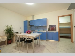 Appartamento in Affitto a Rimini, zona Viserba, 650€, arredato