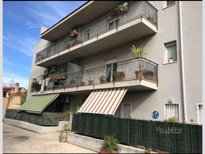 Appartamento in Vendita a Bagheria, zona Villa Rammacca, 135€, 130 m²