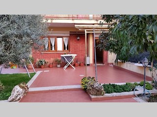 Trilocale in Vendita a Ladispoli, zona Marina di Palo, 265'000€, 90 m²