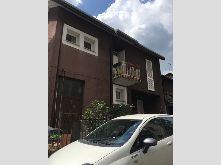 Villetta a schiera in Vendita a Como, zona prestino, 170'000€, 120 m²