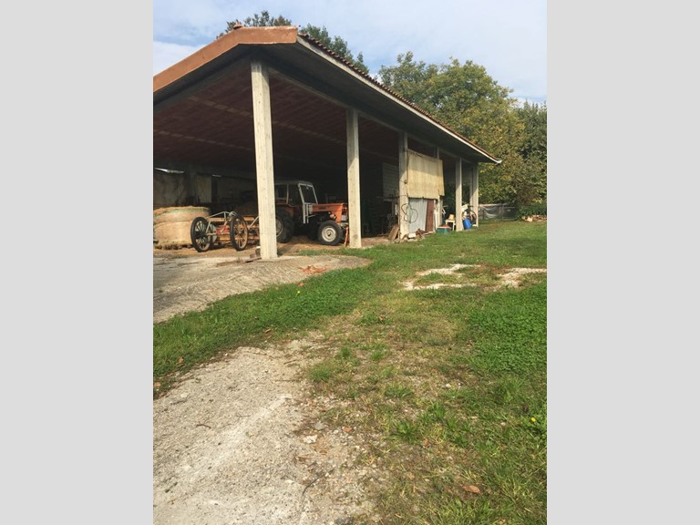 Rustico in Vendita a Como, zona Prima periferia, 220'000€