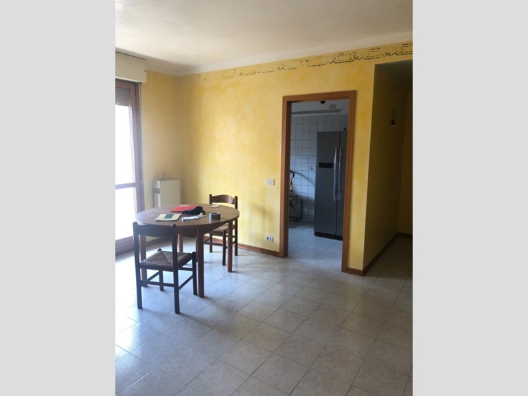 Trilocale in Vendita a Villorba, zona Villorba, 95'000€, 70 m², arredato, con Box