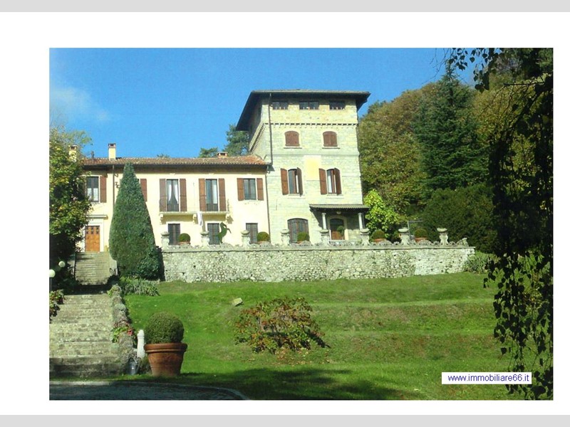 Villa in Vendita a Como, 1100 m²