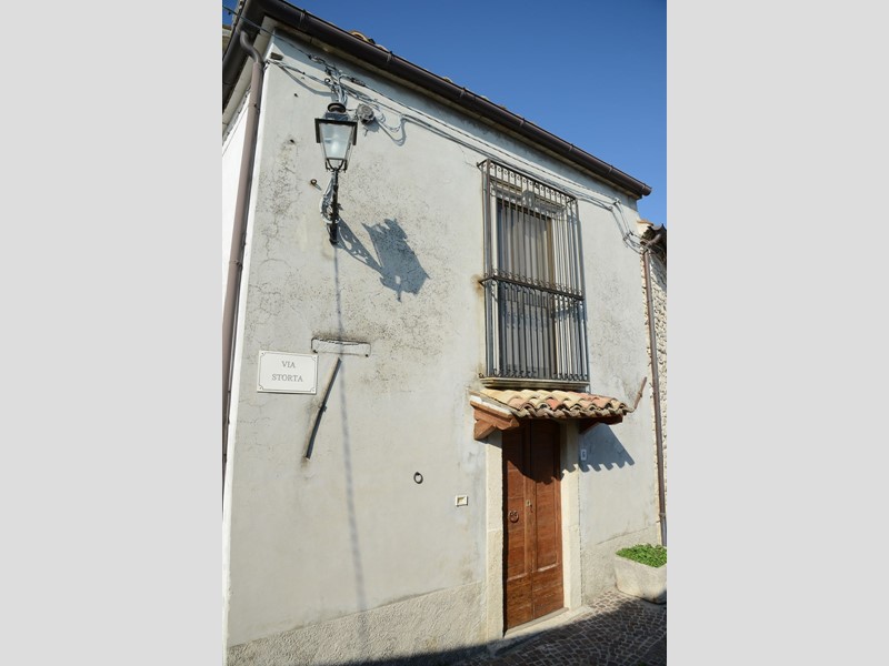 Rustico in Vendita a Pietranico, 55'000€, 45 m², arredato