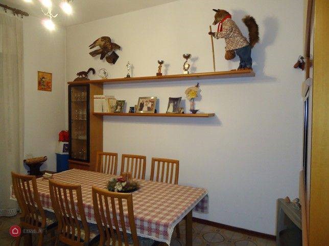 Trilocale in Vendita a Pogliano Milanese, 120'000€, 100 m²