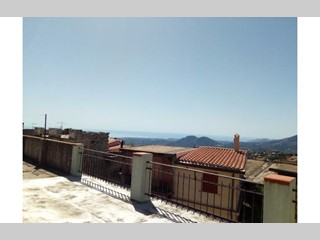 Casa Indipendente in Vendita a Arzana, 70'000€, 160 m²