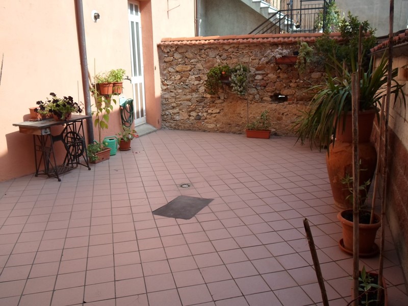 Rustico in Vendita a Albenga, zona Campochiesa, 340'000€, 265 m², arredato