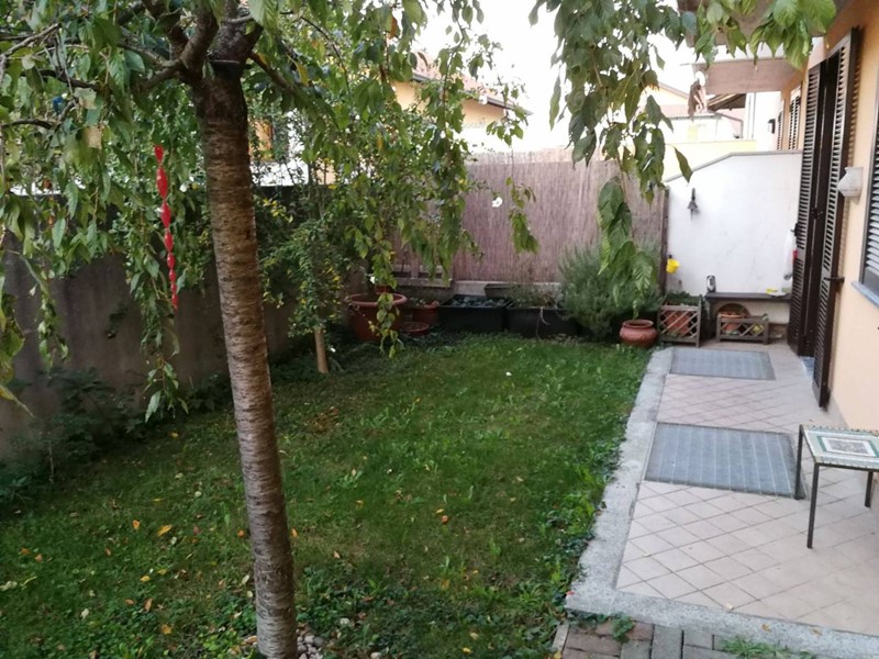 Villa bifamiliare in Vendita a Arconate, 279'000€, 150 m²