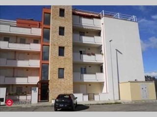 Appartamento in Vendita a Maglie, zona VIA ORLANDO DE DONNO, 19, 150'000€, 156 m², con Box