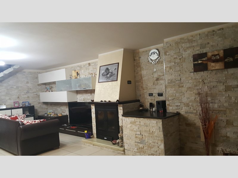 Appartamento in Vendita a San Vitaliano, zona Centro , 165'000€, 160 m²