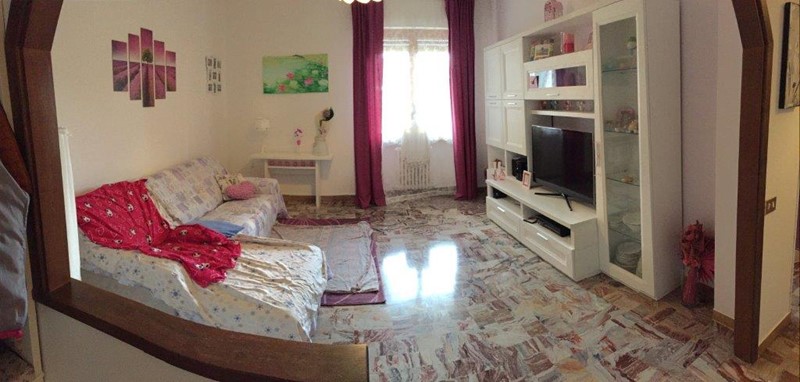 Appartamento in Vendita a Poggibonsi, 150'000€, con Box