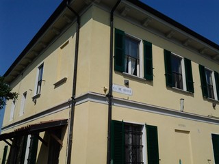 Casa Indipendente in Vendita a Campospinoso, zona centro storico, 125'000€, 150 m²