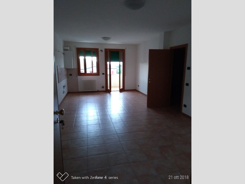 Appartamento in Vendita a Borgo Veneto, 195'000€, 222 m²