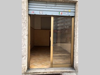 Immobile commerciale in Vendita a Torino, zona Santa Rita, 40'000€, 55 m²