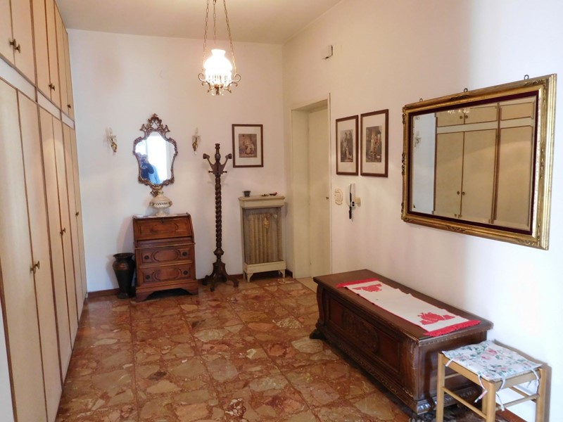 Quadrilocale in Vendita a Fornovo di Taro, zona via Sauro, 107'000&euro;, 133 m²